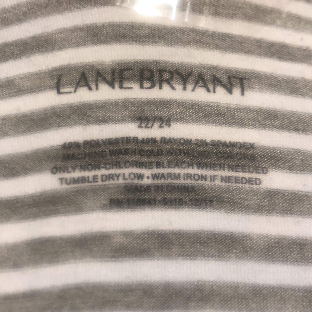 Plus size purple & gray short sleeve top - Picture 4 of 5